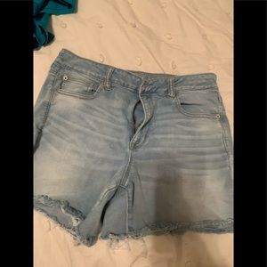 American Eagle hi rise shortie